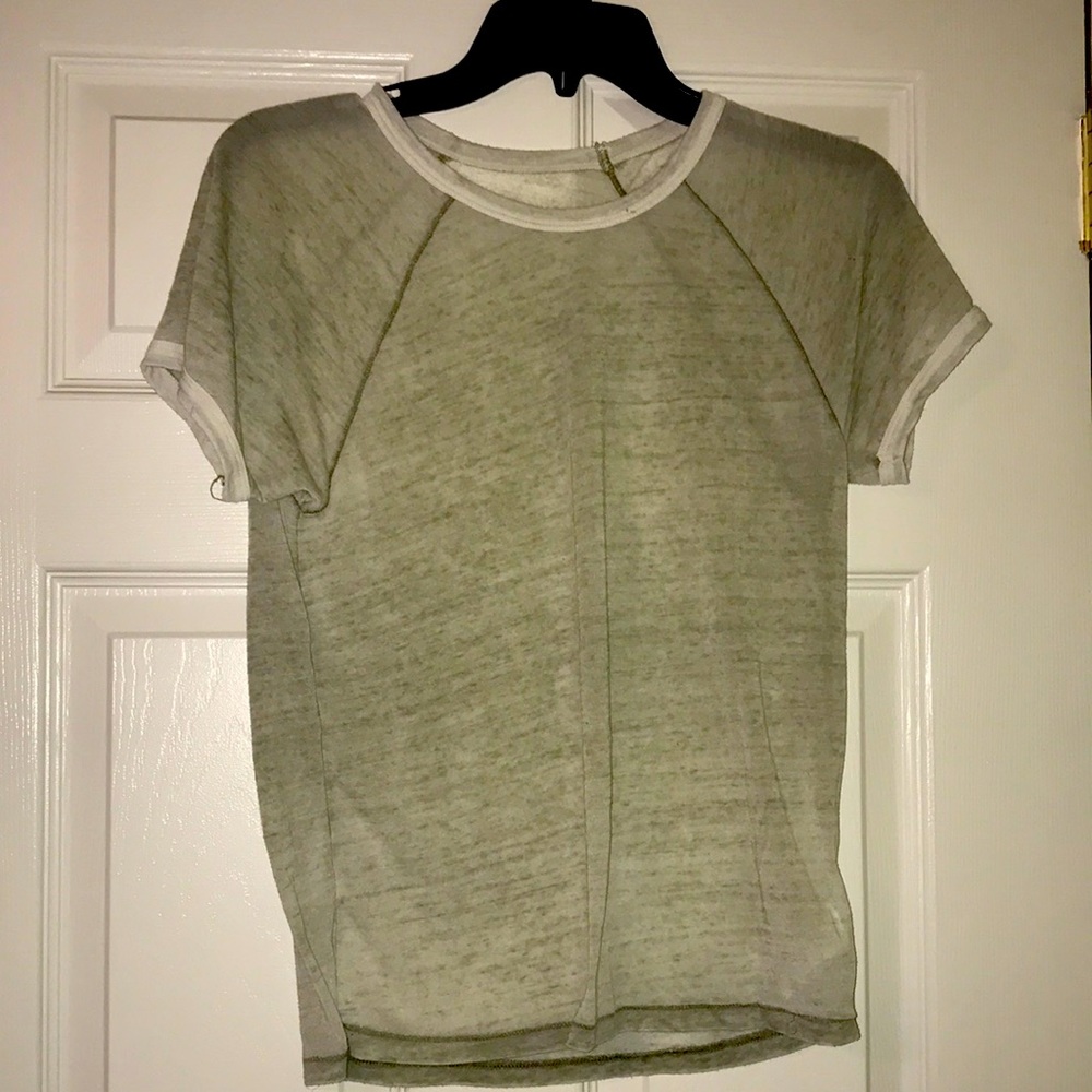 Green American Eagle tee shirt